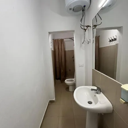 Szálloda Erzeni Ibë